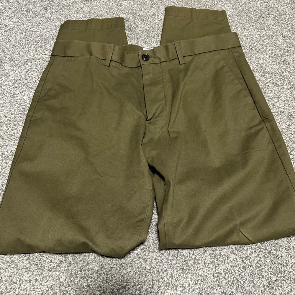 GAP Olive Green Chino Pants - Slim Fit